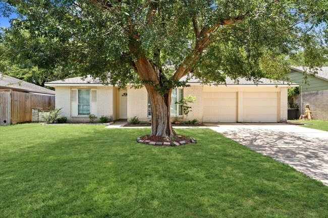 Photo - 10815 Montverde Ln