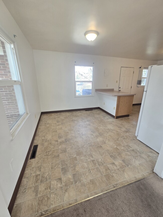 Photo - 3820 Meadow Ln