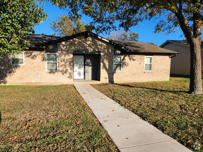 Building Photo - 808 Cherry Laurel Ln Rental