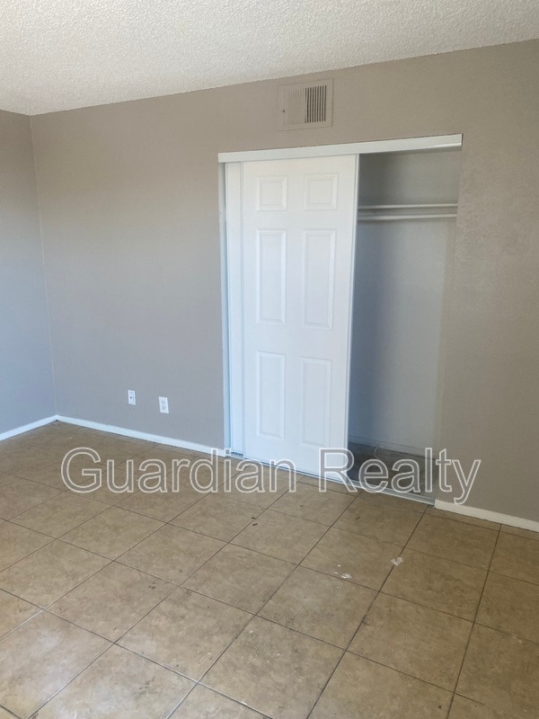 Building Photo - 2125 Exeter Dr Rental
