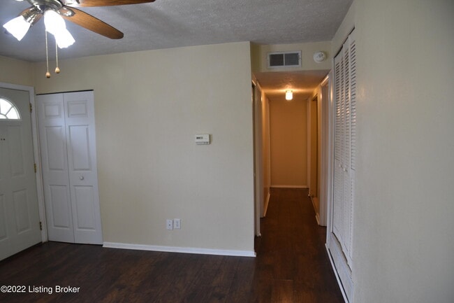 11408 Center Hill Ct