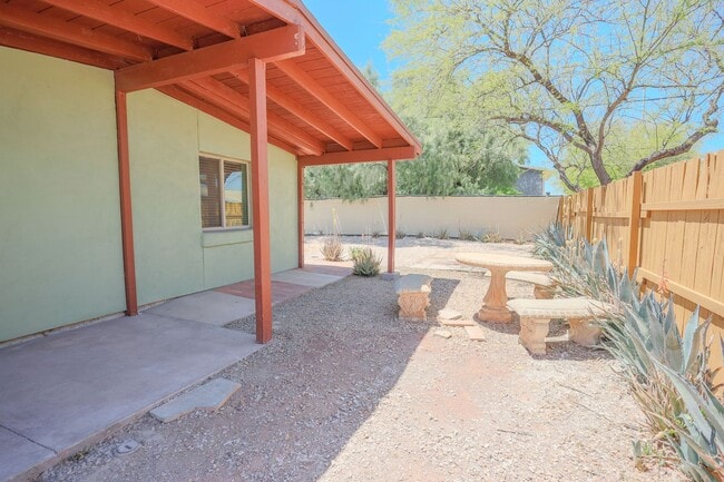 Photo - 1421 N. Louis Ave Unit 3