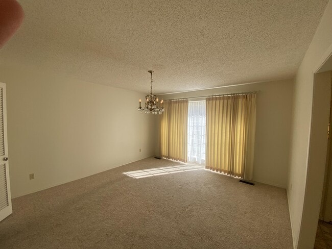 Photo - 7601 Oxford Pl