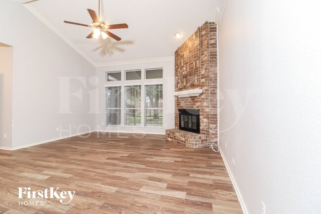 Photo - 2210 Stillwater Dr