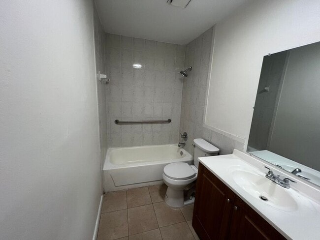 Photo - 312 E Tomlin St Unit 312