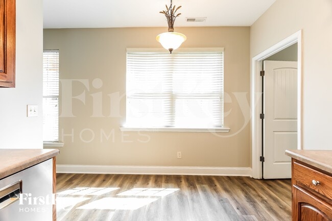 Photo - 20815 Sandy Dr