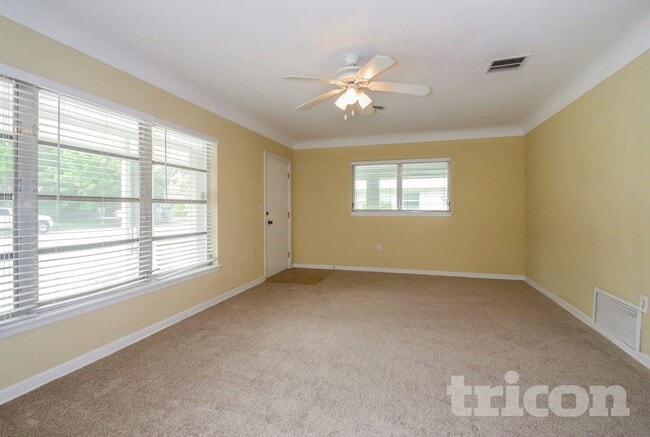 Photo - 2237 Grove St