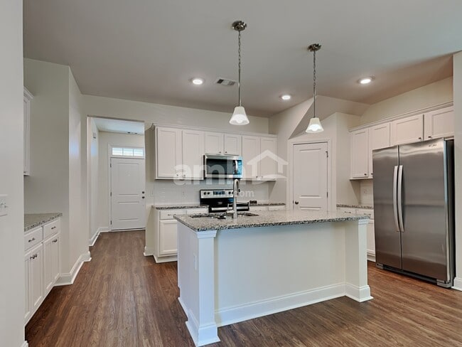 307 Dogwood Cir