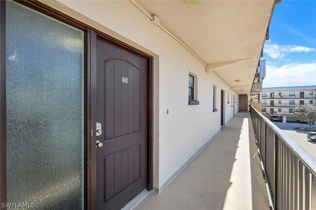 Photo - 803 River Point Dr Unit 201B