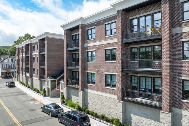 Photo - Montclare Luxury Apartments