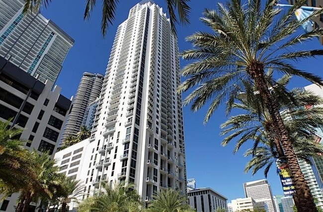 Building Photo - 1060 Brickell Ave Unit 3711