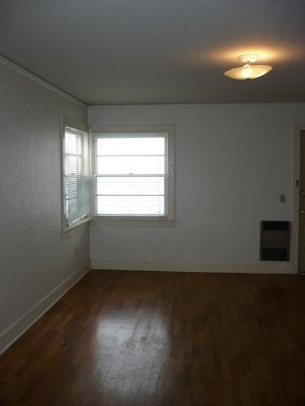 748 W 8th Ave