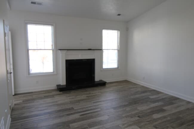 Winchester - 1BR, 1BA