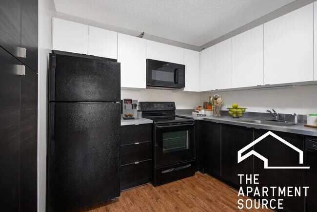 Photo - 1000 N Dearborn St Condo Unit 911