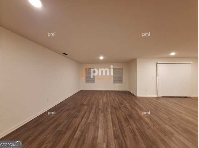 Photo - 514 Liberty Hall Dr