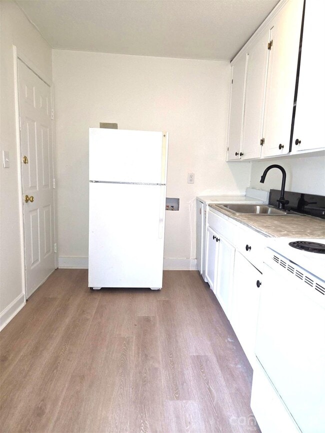 Photo - 2835 Willow St Unit 1
