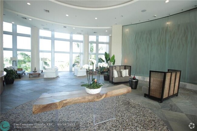 Building Photo - 2641 N Flamingo Rd Rental
