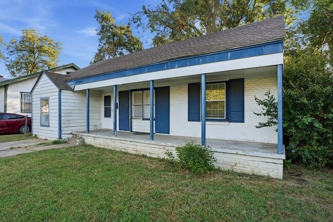 Building Photo - 1539 N Denver Ave