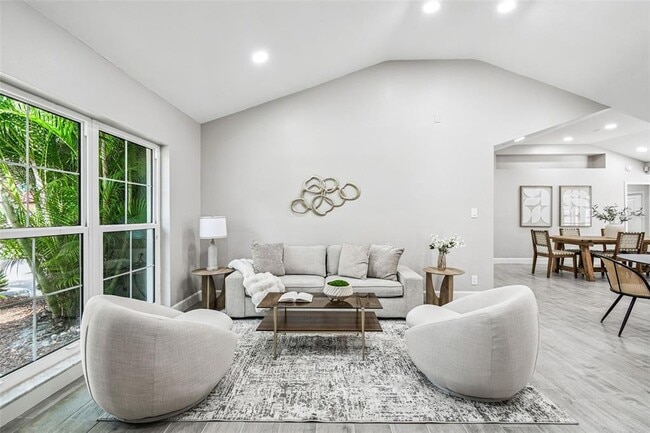 Photo - 2 S Treasure Dr