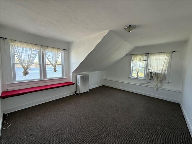 Photo - 293 W Shore Rd Apartment Unit 3