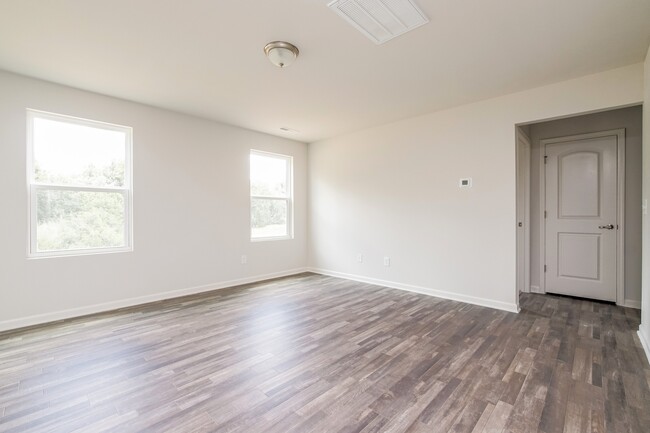 Photo - 1059 Manor Dr