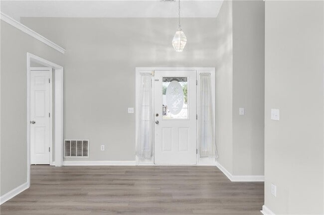 Photo - 2110 Racquet Club Cir NW