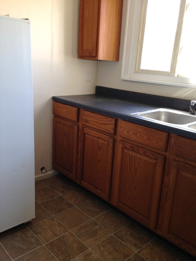 Photo - 864 Chalker St Unit 2