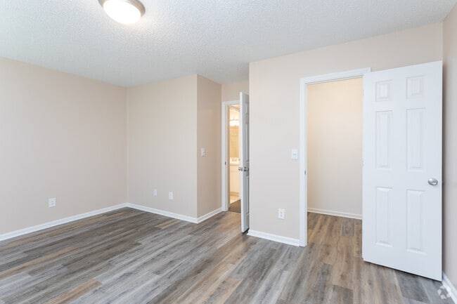 2BR, 1.5BA - 1100SF - Master Bedroom - Tryon Estates Apartments