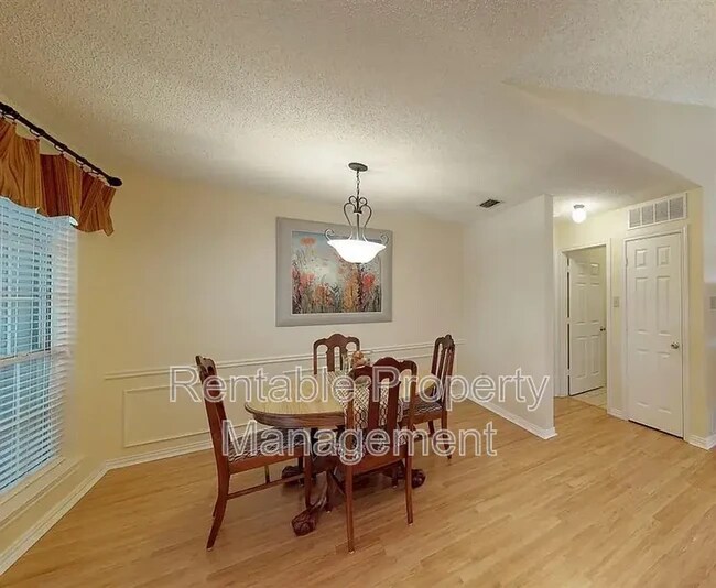 8310 Hidden Spring Dr