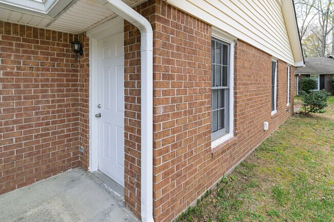 Photo - Magnolia Drive Duplex Unit 8081 - Right Side
