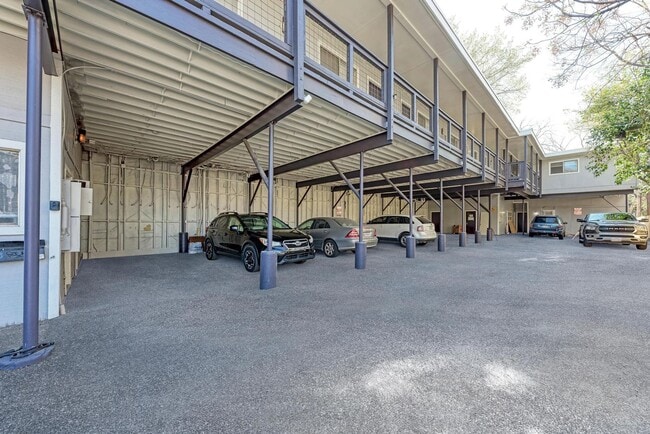 Photo - For Lease – Fully Furnished Studio Near UT