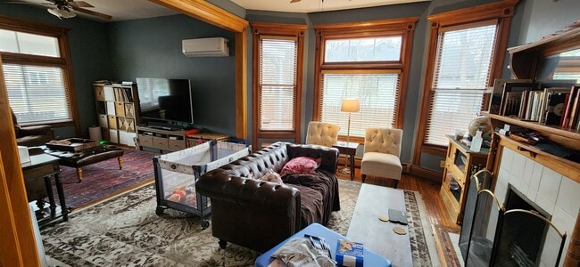 Photo - 900 Laurel Ave