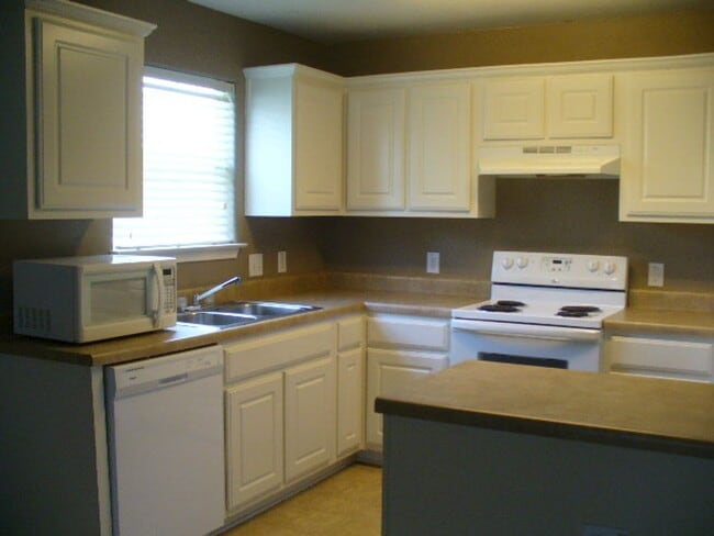 Photo - Charming 3-Bedroom Home for Immediate Move-In