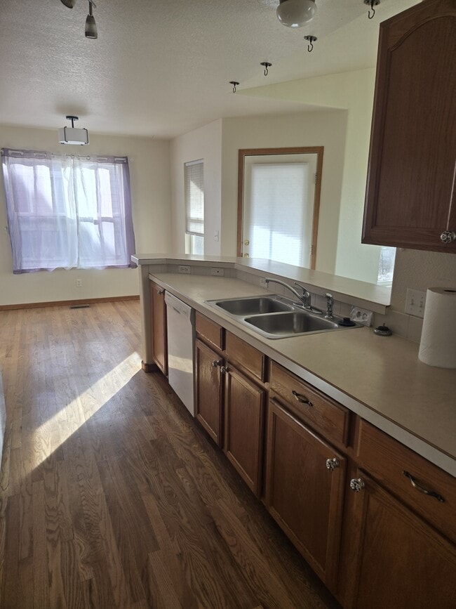 Photo - 3542 Polk Cir W