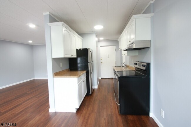 Photo - 149 Main St Unit 3C