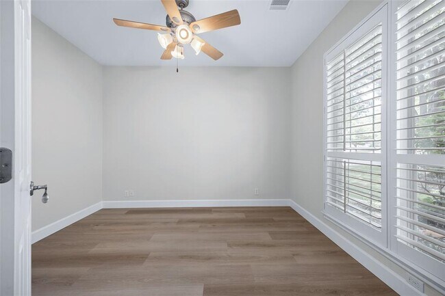 Photo - 4033 Canyon Glen Cir