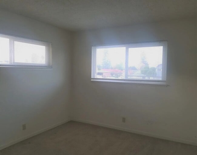 4536 Hamilton Ave