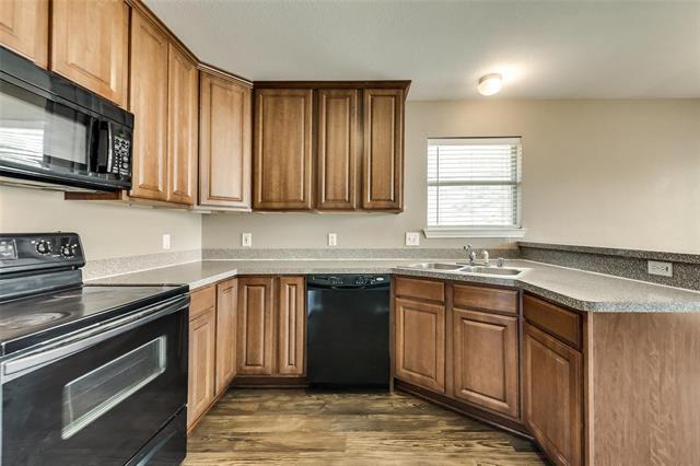 Photo - 403 Apple Tree Ln