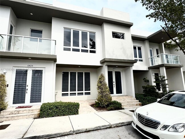 Building Photo - 6423 NW 105th Ct