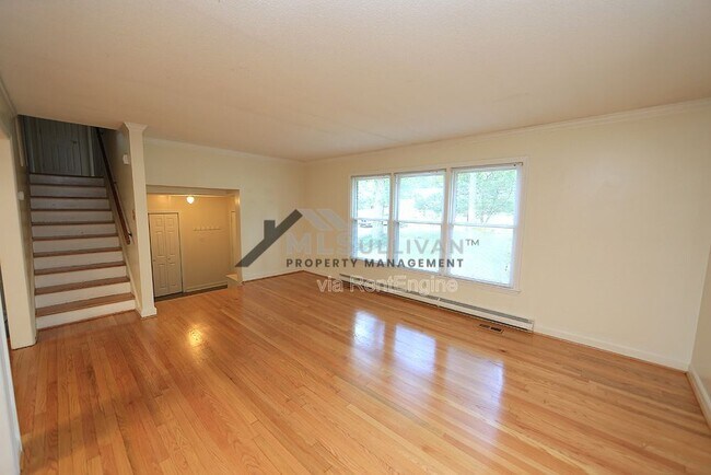 Photo - 304 Cheryl Ave