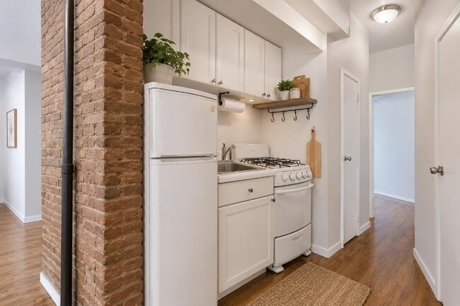 Photo - 57 Thompson St Unit 1B