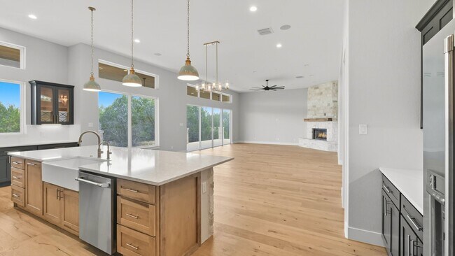 Photo - 103 River Mountain Dr