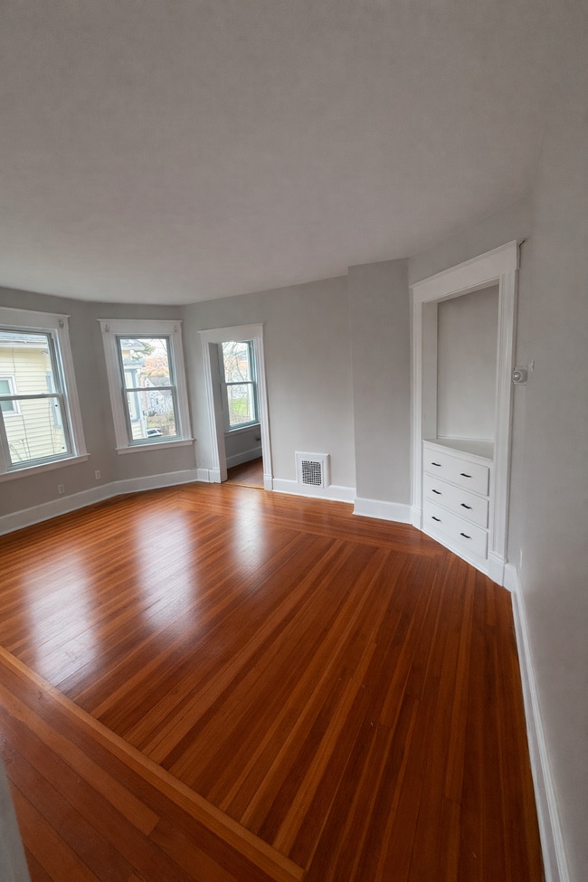 Building Photo - 49 Belden St Unit #2