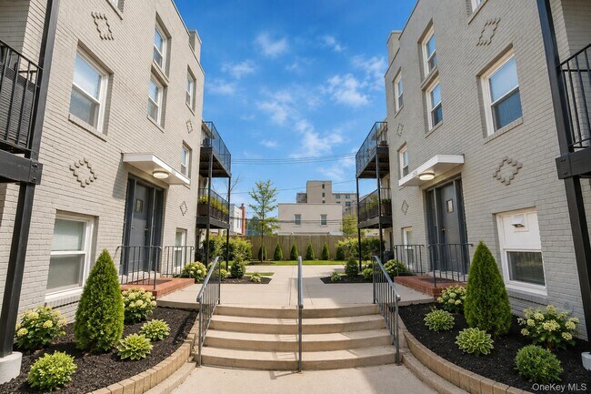 248 E Broadway Unit 5