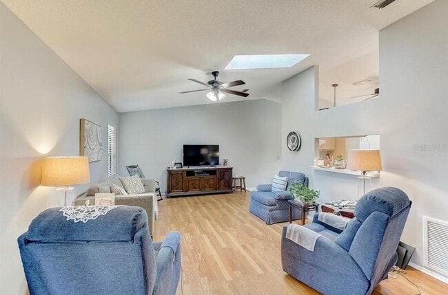 Photo - 2462 Briar Oak Cir