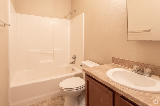 1BR, 1BA 570SF