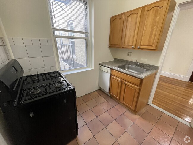 Building Photo - 80 Gordon St Rental