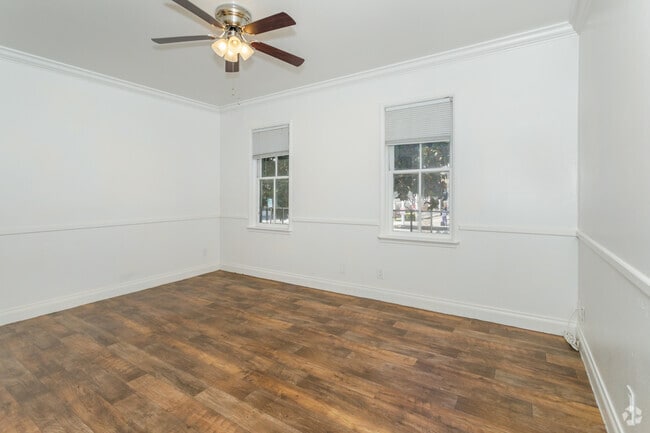 1BR, 1BA - 590 SF