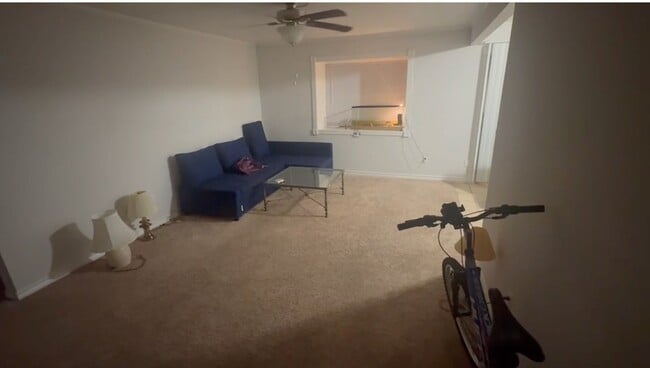 Photo - 3605 Steck Ave Unidad 3605 Steck Avenue