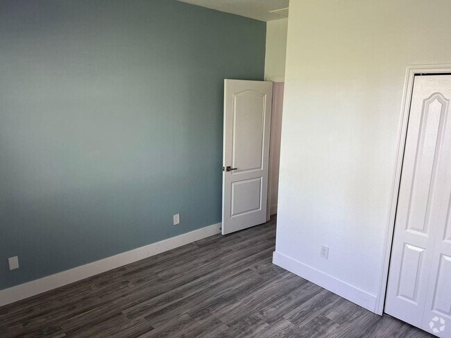 Building Photo - 10947 Savannah Wood Ct Rental